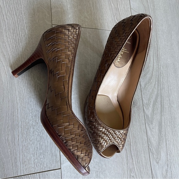 Cole Haan Gold Metallic Peep Toe Woven Pumps sz 8.5 B Leather Block Stiletto - Picture 9 of 12